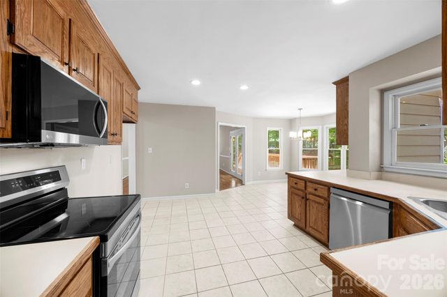932 Alexandria Court, Gastonia, NC 28056