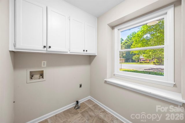 932 Alexandria Court, Gastonia, NC 28056