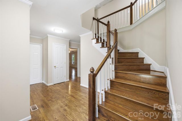 932 Alexandria Court, Gastonia, NC 28056