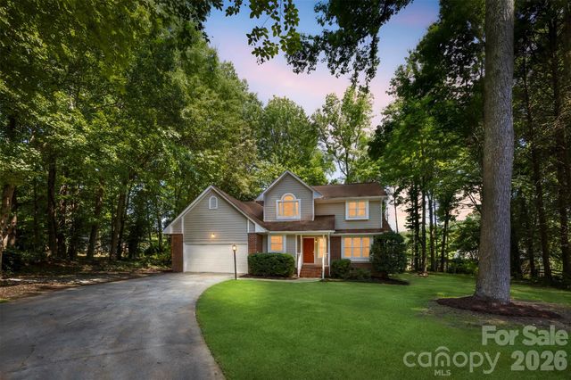 932 Alexandria Court, Gastonia, NC 28056