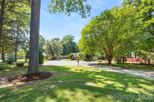 932 Alexandria Court, Gastonia, NC 28056