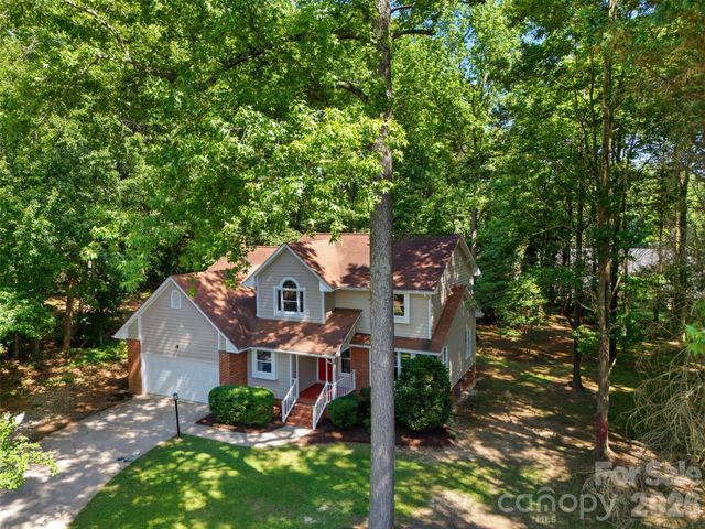 932 Alexandria Court, Gastonia, NC 28056