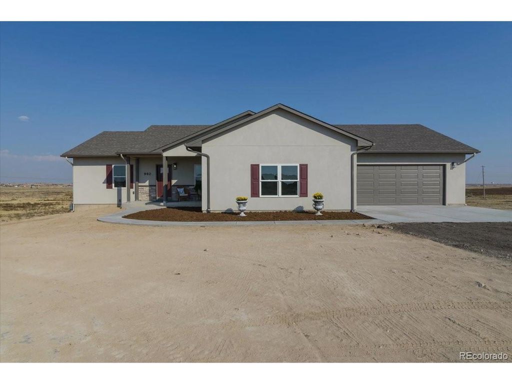 940 N Purcell Boulevard, Pueblo West, CO 81007