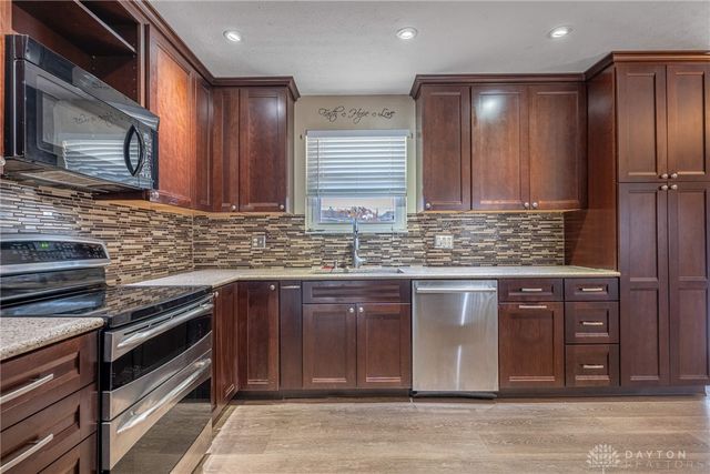 1030 Nila Gay Court, Miamisburg, OH 45342