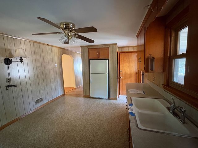 48 Home Street, Peabody, MA 01960