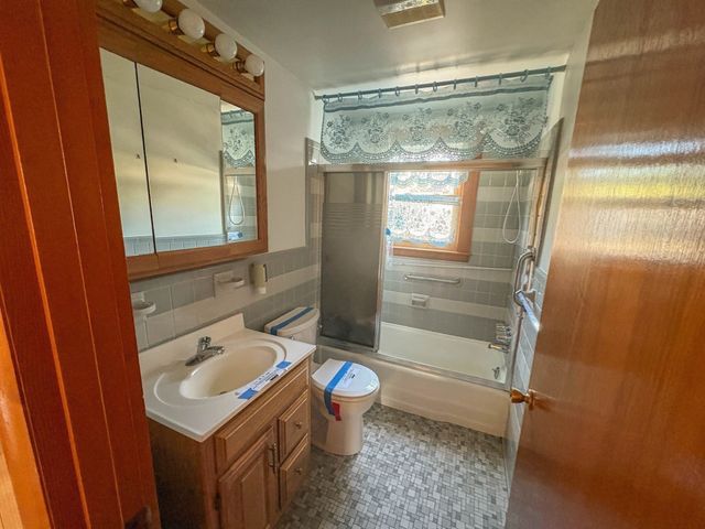 48 Home Street, Peabody, MA 01960