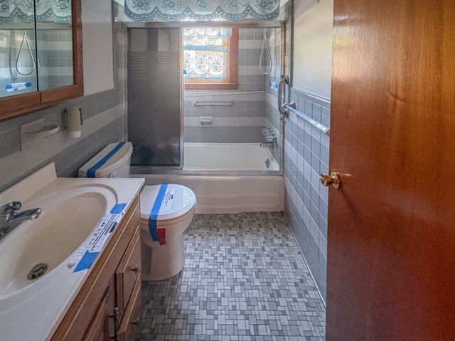 48 Home Street, Peabody, MA 01960