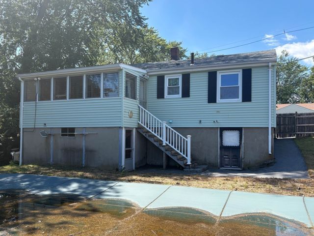 48 Home Street, Peabody, MA 01960