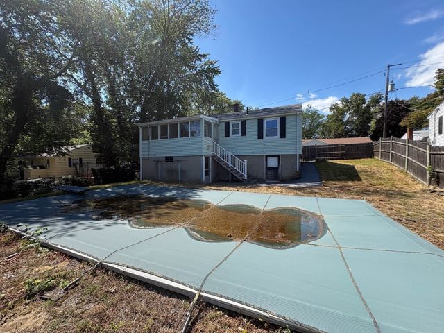 48 Home Street, Peabody, MA 01960