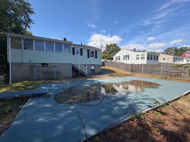 48 Home Street, Peabody, MA 01960