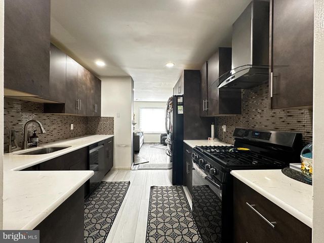 107 THOREAU DR, Plainsboro, NJ 08536