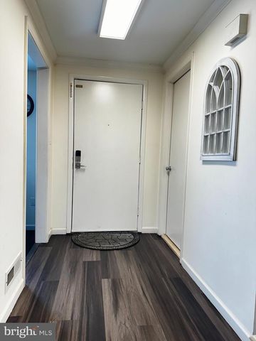 107 THOREAU DR, Plainsboro, NJ 08536