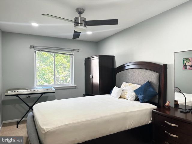 107 THOREAU DR, Plainsboro, NJ 08536