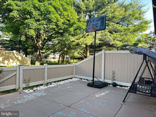 107 THOREAU DR, Plainsboro, NJ 08536