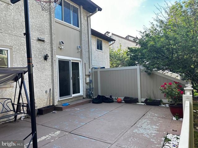 107 THOREAU DR, Plainsboro, NJ 08536