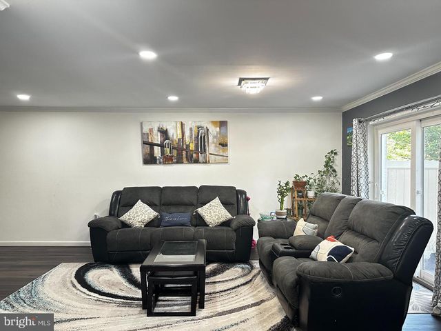 107 THOREAU DR, Plainsboro, NJ 08536