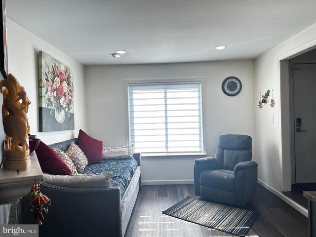 107 THOREAU DR, Plainsboro, NJ 08536