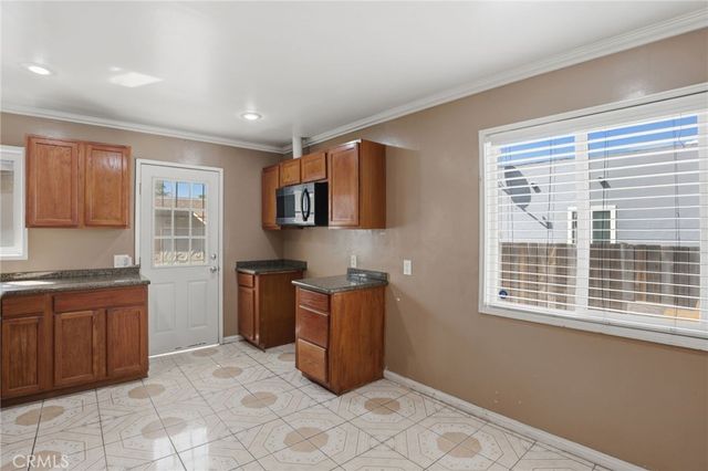 5623 Lemon Avenue, Long Beach, CA 90805