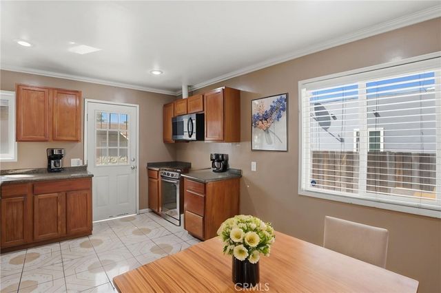 5623 Lemon Avenue, Long Beach, CA 90805