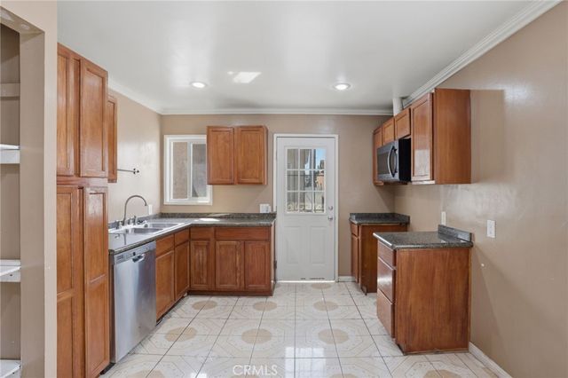 5623 Lemon Avenue, Long Beach, CA 90805