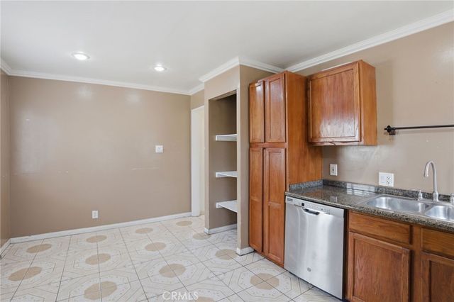 5623 Lemon Avenue, Long Beach, CA 90805