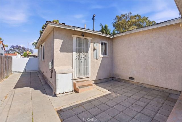 5623 Lemon Avenue, Long Beach, CA 90805