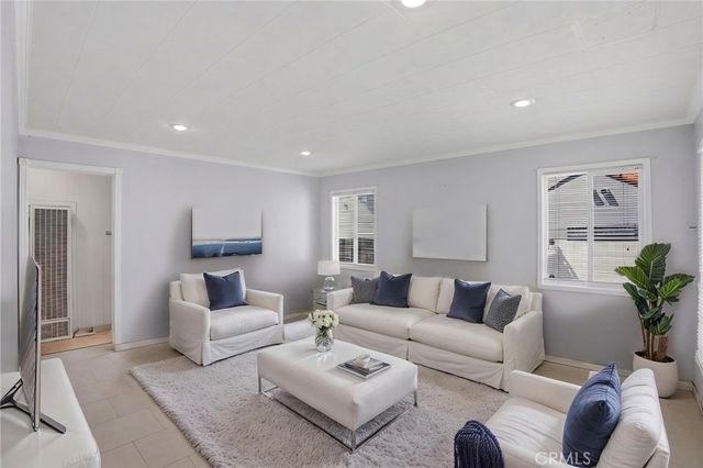 5623 Lemon Avenue, Long Beach, CA 90805