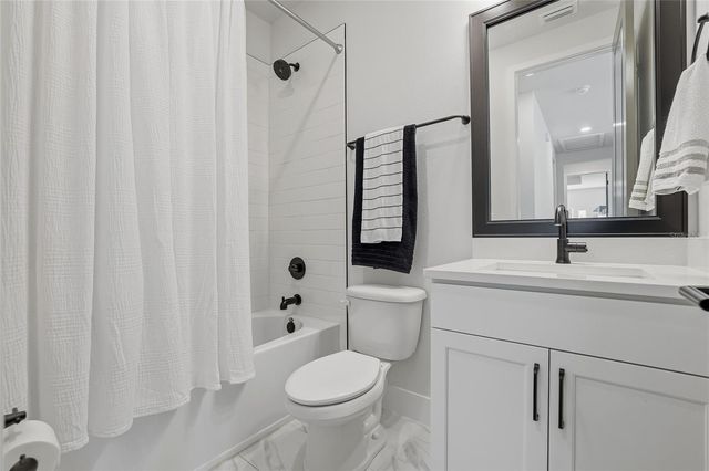 441 42ND AVENUE NE, St Petersburg, FL 33703