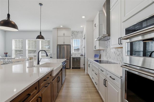 441 42ND AVENUE NE, St Petersburg, FL 33703