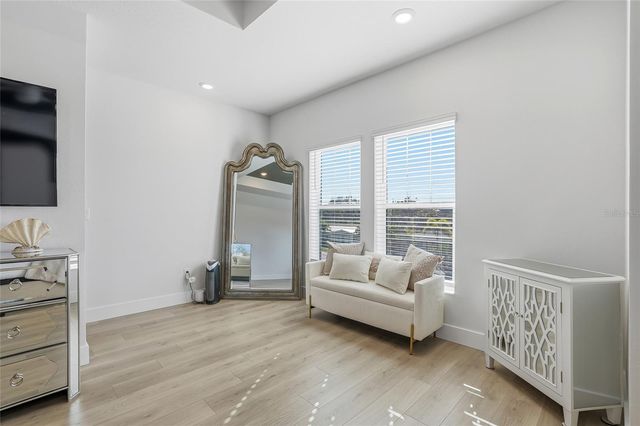 441 42ND AVENUE NE, St Petersburg, FL 33703