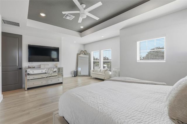 441 42ND AVENUE NE, St Petersburg, FL 33703