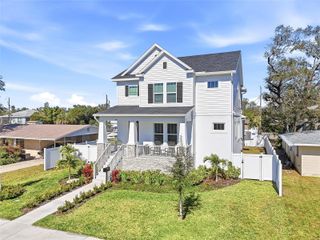 441 42ND AVENUE NE, St Petersburg, FL 33703