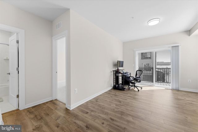 44625 WOLFHOUND SQ, Ashburn, VA 20147