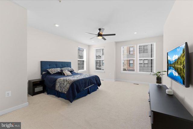 44625 WOLFHOUND SQ, Ashburn, VA 20147