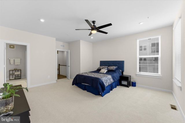 44625 WOLFHOUND SQ, Ashburn, VA 20147