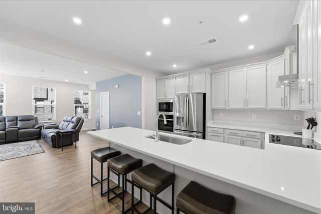 44625 WOLFHOUND SQ, Ashburn, VA 20147