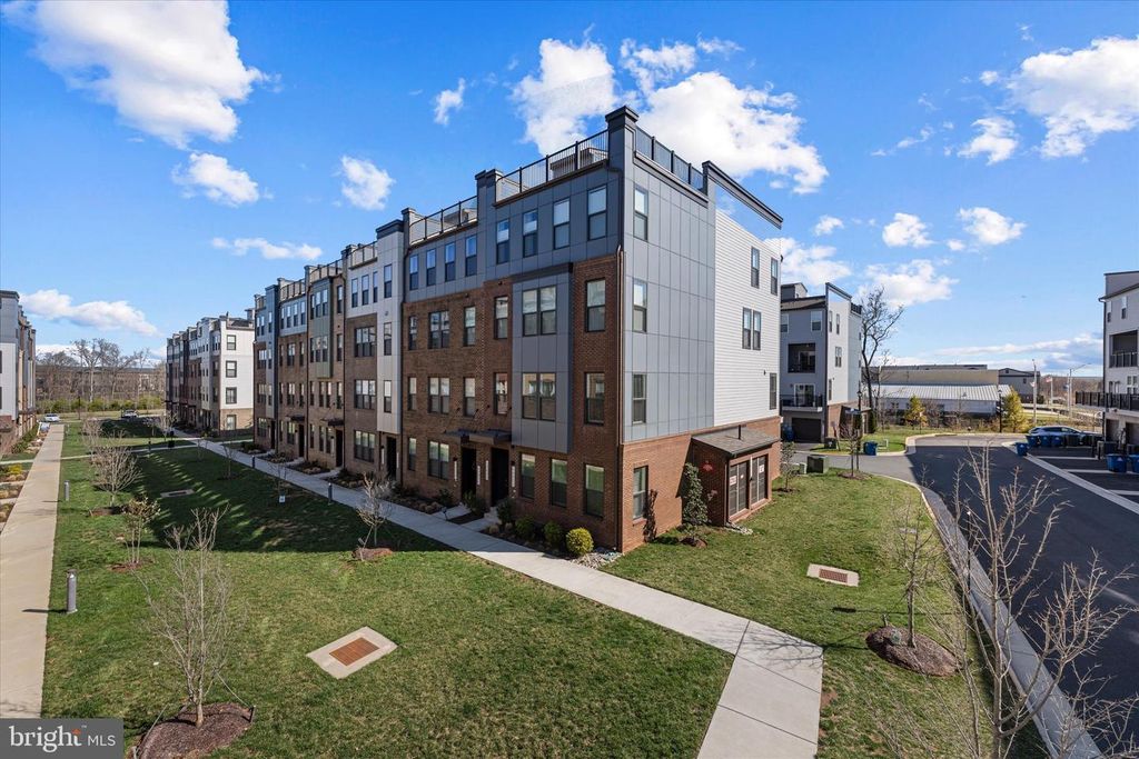 44625 WOLFHOUND SQ, Ashburn, VA 20147