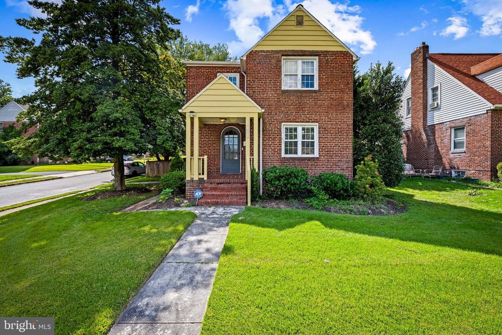 3805 BIDDISON LN, Baltimore, MD 21206