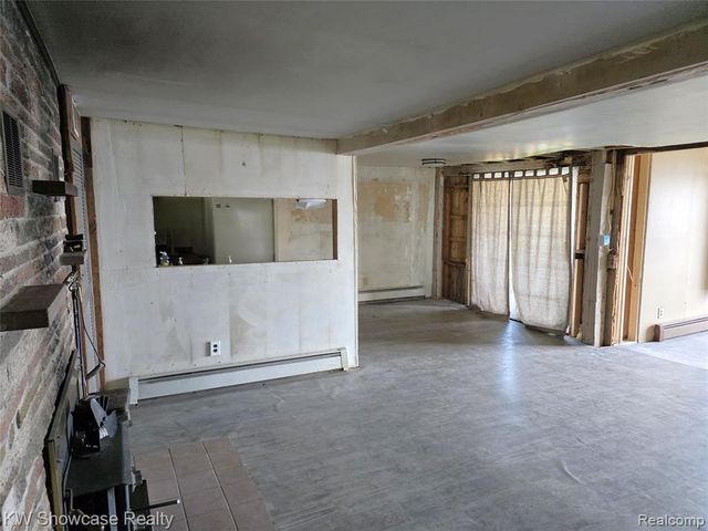 6354 Bennett Lake Road, Fenton, MI 48430
