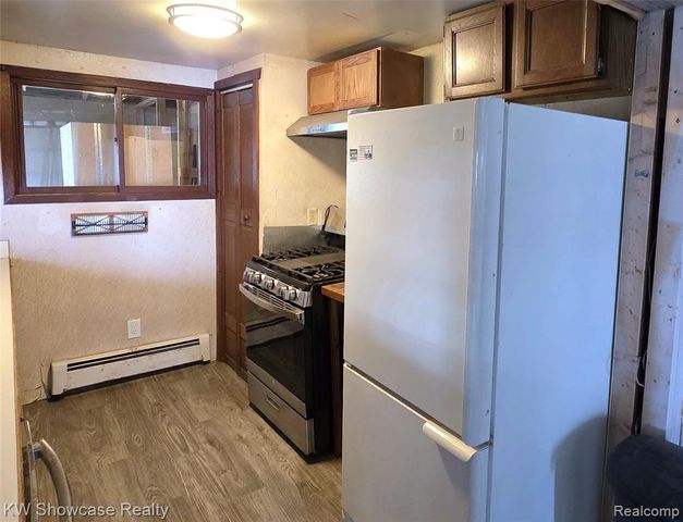 6354 Bennett Lake Road, Fenton, MI 48430