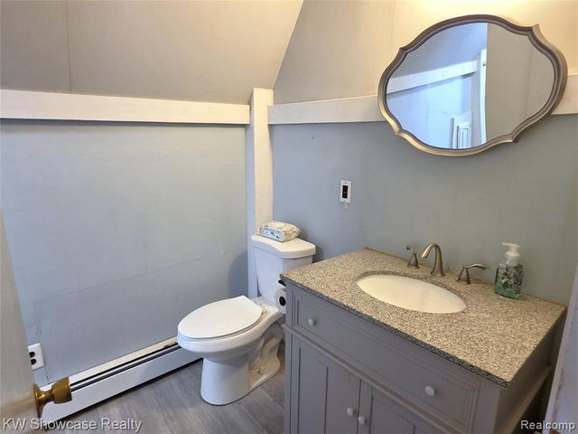 6354 Bennett Lake Road, Fenton, MI 48430