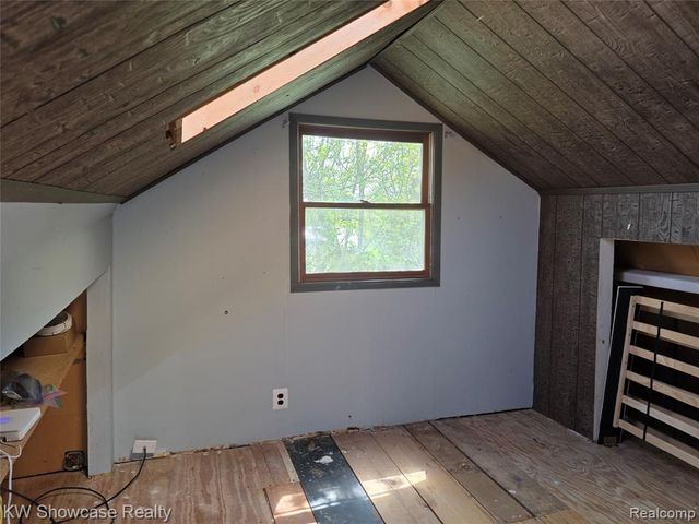 6354 Bennett Lake Road, Fenton, MI 48430
