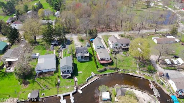 6354 Bennett Lake Road, Fenton, MI 48430