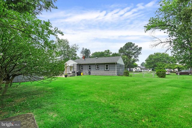 12 BUCKNELL AVE, Stratford, NJ 08084