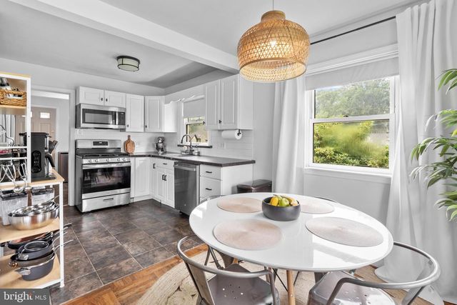 12 BUCKNELL AVE, Stratford, NJ 08084