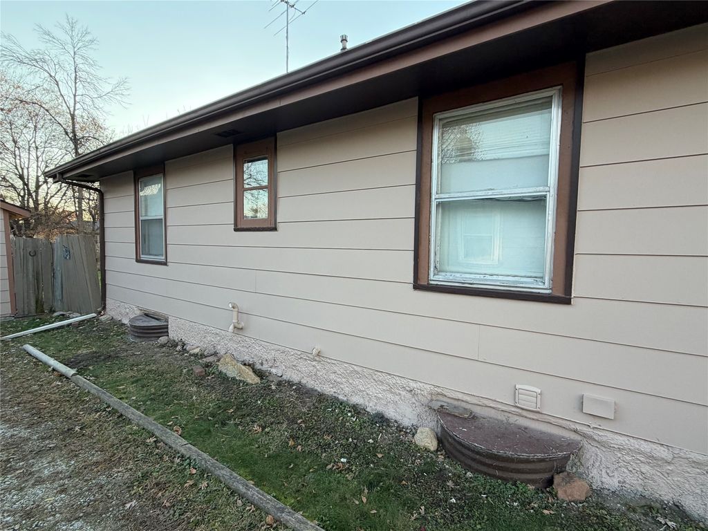 3701 Amherst Street, Des Moines, IA 50313