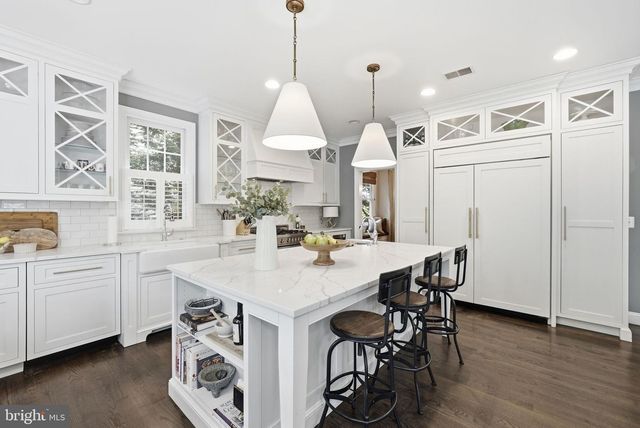 1527 N RANDOLPH ST, Arlington, VA 22207
