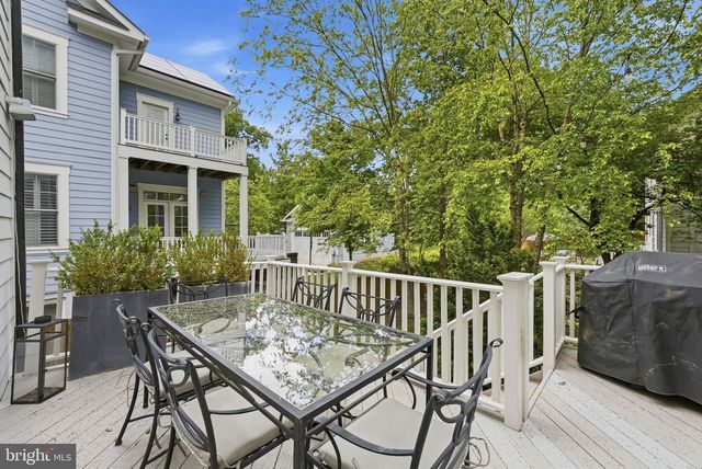 1527 N RANDOLPH ST, Arlington, VA 22207