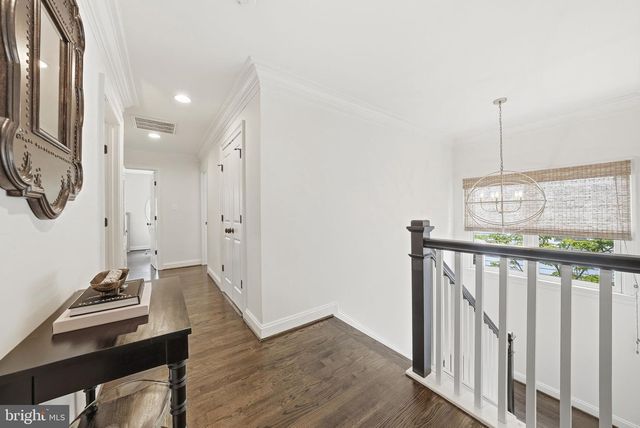 1527 N RANDOLPH ST, Arlington, VA 22207