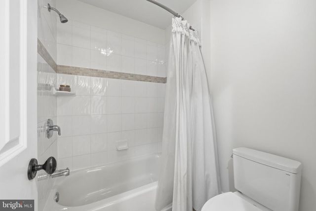 1527 N RANDOLPH ST, Arlington, VA 22207